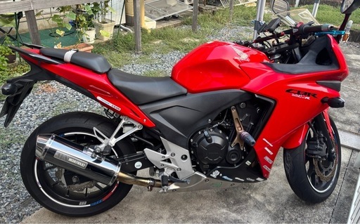 ホンダ CBR400R 赤 スポーツバイク 社外マフラー