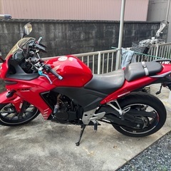 ホンダ CBR400R 赤 スポーツバイク 社外マフラーの画像