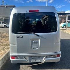 トヨタ ピクシス 5MT DX 4WD の画像