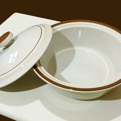 mi製のストーンウェアの蒸焼き鍋（monterrey stoneware）1ケ　未使用品です。の画像