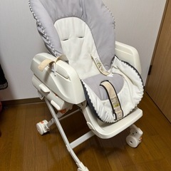 combi ハイローチェアの画像
