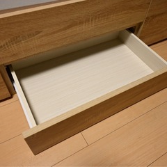 【要引取】10/5受付締切　ニトリ　コンセント付き木製ベッドの画像