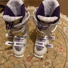 スキー靴、女性用の画像