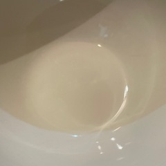 白の深皿 細かい傷はあり 丸皿の画像