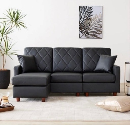 lowya 3人掛けソファー　
カウチ