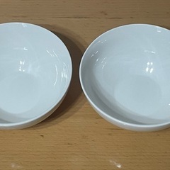 白の大型どんぶり皿 2個セットの画像