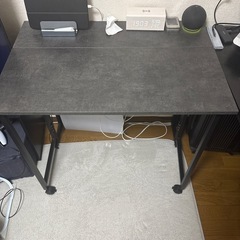 折りたたみデスクの画像