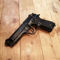 発火式モデルガン　ベレッタの画像