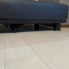 ３人掛けソファ 黒色(無料でお譲りさせていただきます)の画像