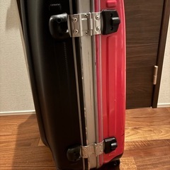 スーツケースの画像