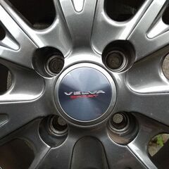 スタッドレスタイヤの画像