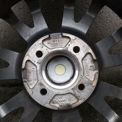 スタッドレスタイヤの画像