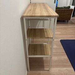 スタンディングデスク、キッチンラックとしても使える、木目調のラックをお譲りしますの画像