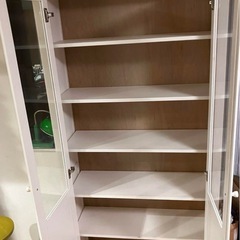 イケヤ　HEMNES ヘムネス　コレクションケース　リビング　食器棚　収納家具の画像