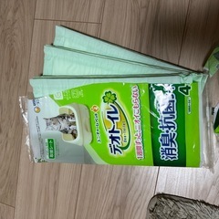 譲ります。ほぼ未使用品猫トイレ（ペットシート3枚付き）の画像