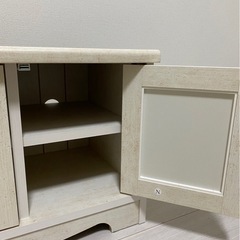 テレビ台の画像