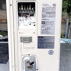 天井埋め込み型　2021年製　三菱　マルチ型ルームエアコン&室外機の画像