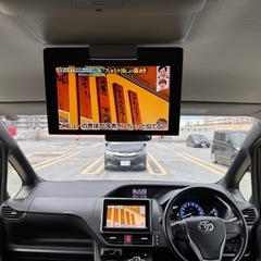 ツーオーナー トヨタ ヴォクシー ハイブリッド Vグレード 車検たっぷりの画像
