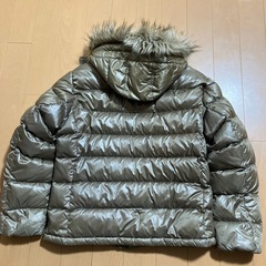 UNIQLO ファー付きオリーブグリーンダウンジャケット Lサイズの画像