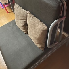 折りたたみ式シングルベッドの画像