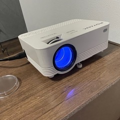 【美品】POYANK プロジェクター TP-01 小型家庭用 映画鑑賞にの画像