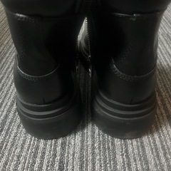 ZARA ブーツ
の画像