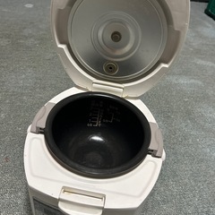 炊飯器の画像