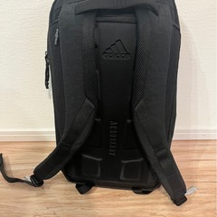 adidas バックパックの画像