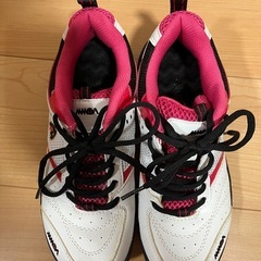 
MMOAバドミントン シューズの画像