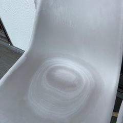 丸テーブル、椅子2脚セットの画像
