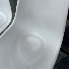 丸テーブル、椅子2脚セットの画像