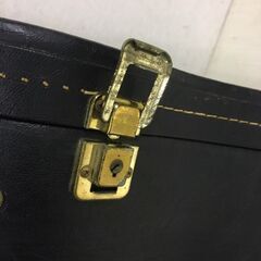  25081  アコースティックギター　留め具破損ケース付き　モーリス Morris   ◆大阪市内・東大阪市他 6,000円以上ご購入で無料配達いたします！◆ ※高槻・枚方方面◆西宮・尼崎方面◆生駒方面　それぞれ条件付き無料配送あり！            の画像