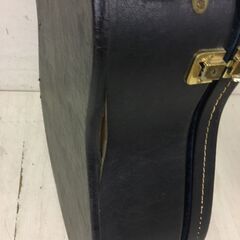  25081  アコースティックギター　留め具破損ケース付き　モーリス Morris   ◆大阪市内・東大阪市他 6,000円以上ご購入で無料配達いたします！◆ ※高槻・枚方方面◆西宮・尼崎方面◆生駒方面　それぞれ条件付き無料配送あり！            の画像