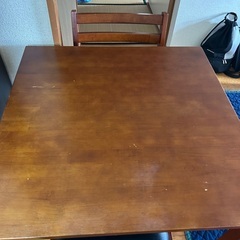 ダイニングテーブル イスセット 1000円 でお譲りします。の画像