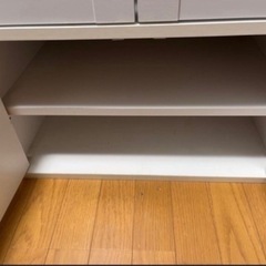 引き取り相手決定済み:ニトリキッチンボードの画像