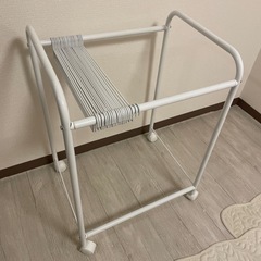 スラックスハンガーの画像