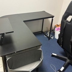 L字デスクの画像
