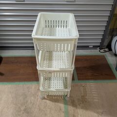 3段カゴの画像