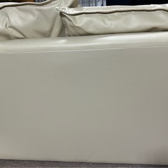 ２人掛けソファ&クッション2個付きの画像