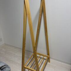 ハンガーラックの画像