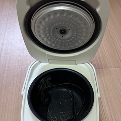 炊飯器の画像