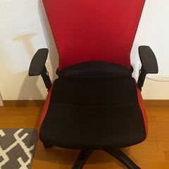 学習椅子、オフィスチェアの画像