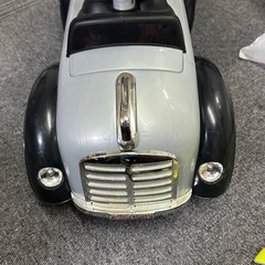 子どもの乗り物の画像