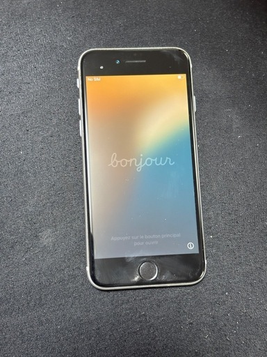 iPhonese2 SIMフリー64GB64GB　本体のみ