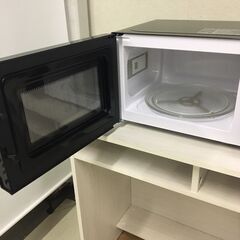  25075  [東日本専用]ターンテーブル電子レンジ IRIS OHYAMA 2019年製 50Hz ◆大阪市内・東大阪市他 6,000円以上ご購入で無料配達いたします！◆ ※高槻・枚方方面◆西宮・尼崎方面◆生駒方面　それぞれ条件付き無料配送あり！            の画像