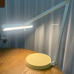 IKEA 照明  デスクライトの画像