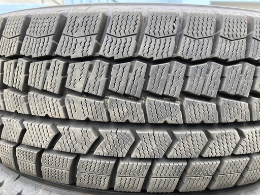 DUNLOP 185/65R15 24年製　冬タイヤ