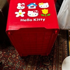 キティーちゃん収納ボックス
の画像