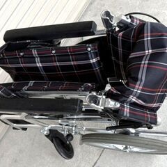 河村製作所　アルミ　折り畳み式　手折れ　介護用品 車椅子 介助用 コンパクト　13.6㎏　ノーパンクタイヤ　引き取り：田川郡香春町の画像