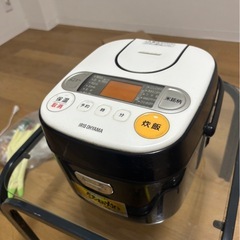 炊飯器の画像
